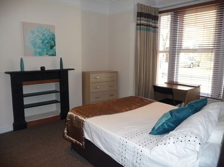 Oundle Road, Room 1